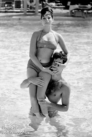 Streisand and Gould at pool